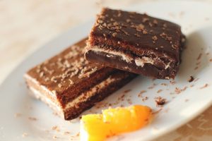 Bite-sized Brownies - Bite Size Foods To Spice Up Your Party | Stellaire